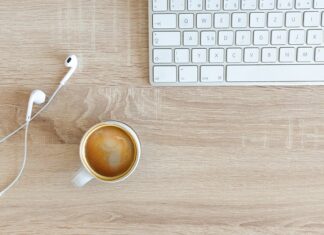 Co zrobić gdy telefon zacina się przy włączaniu?