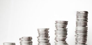 Ile trzeba mieć pieniędzy na wyjazd do pracy do Holandii?